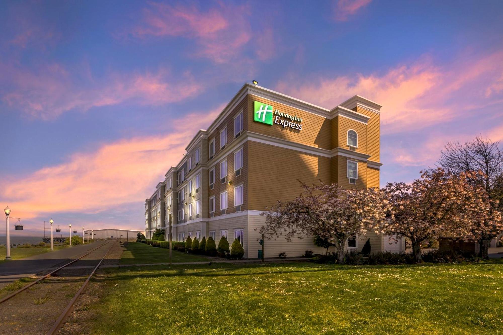 Holiday Inn Express Hotel & Suites Astoria By Ihg Zewnętrze zdjęcie