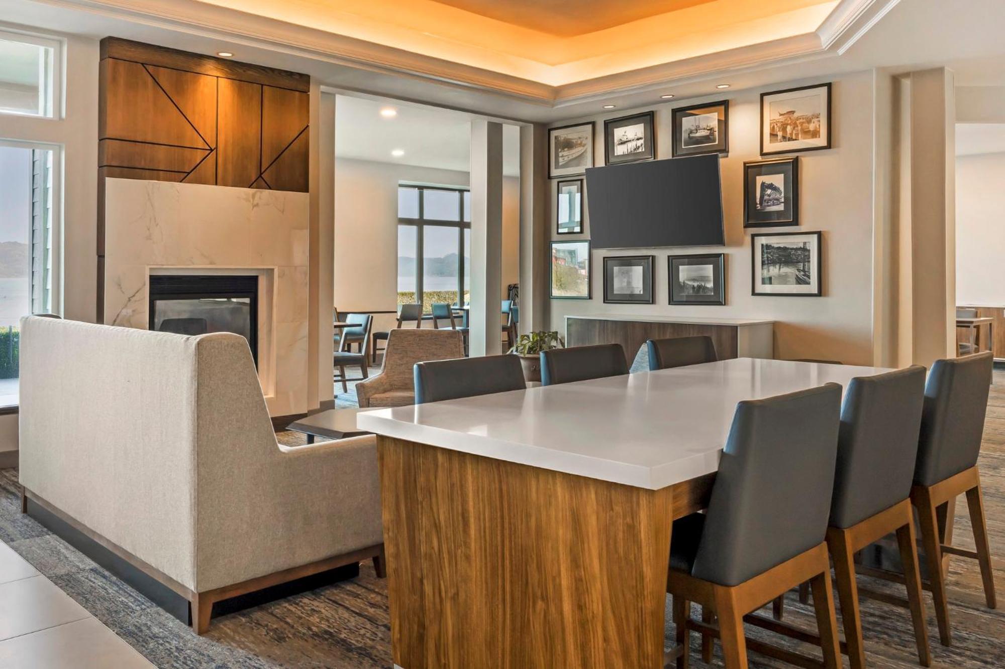 Holiday Inn Express Hotel & Suites Astoria By Ihg Zewnętrze zdjęcie